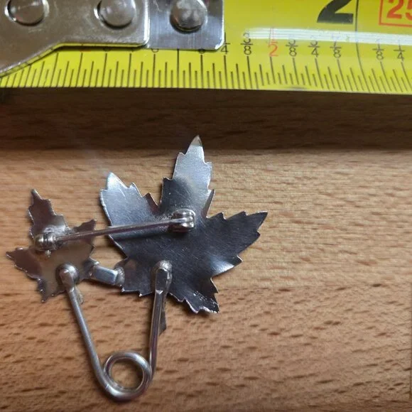 Vintage Sterling Silver 925 Maple Leaf Brooch - Picture 5 of 7